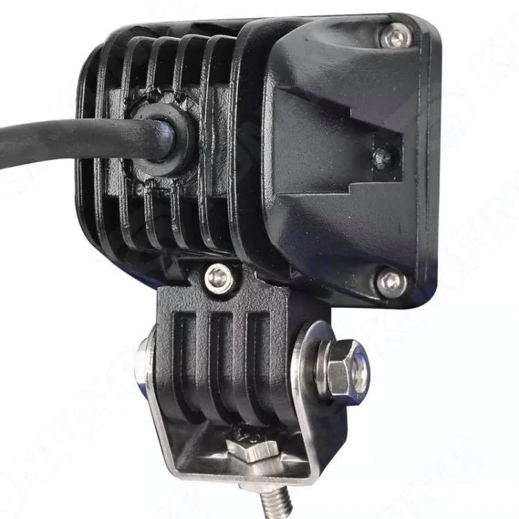 LED- прожектор- работна лампа,10W flood .jpg