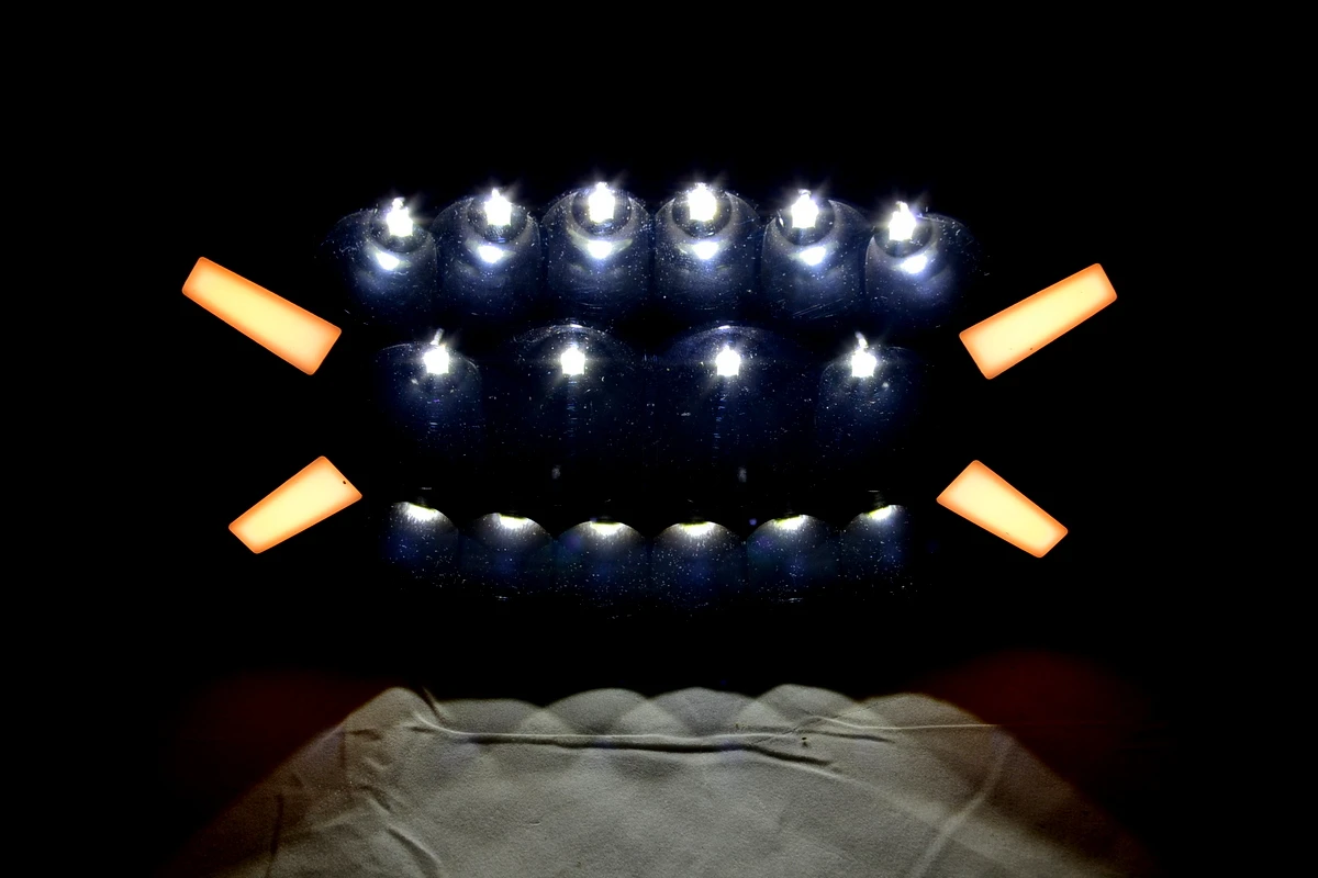 Овал- Комбо- Халоген -NEON светлина, 16 диода, 12/24V