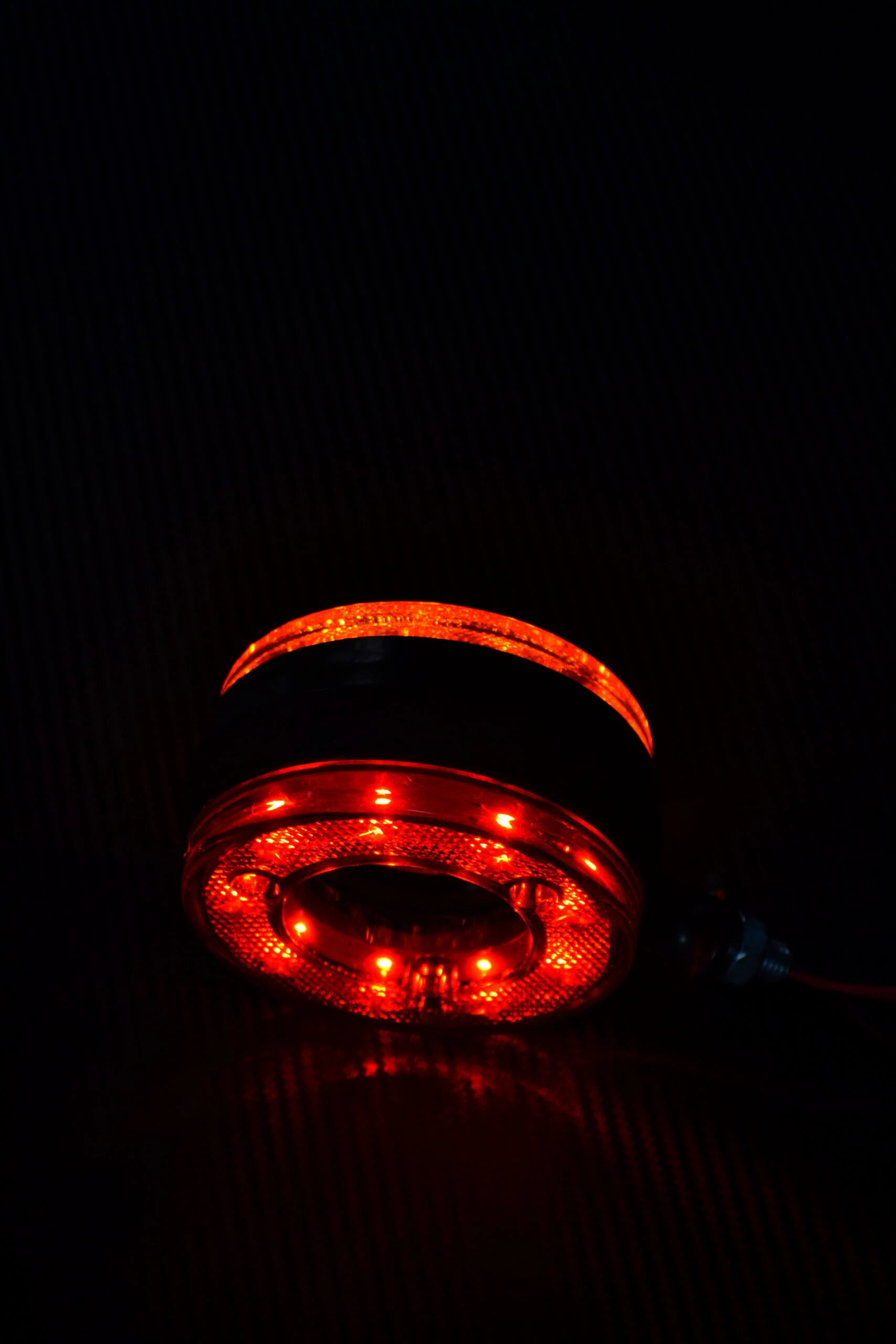 LED габарит за огледало 12/24V – червено-жълто, тип „обеца“