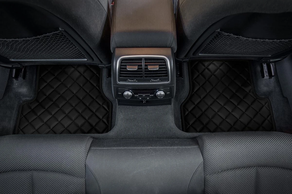 BV383-floor-mats-quilted-eco-leather-rear-volkswagen-golf-vii-(102012-)-hatchback-0