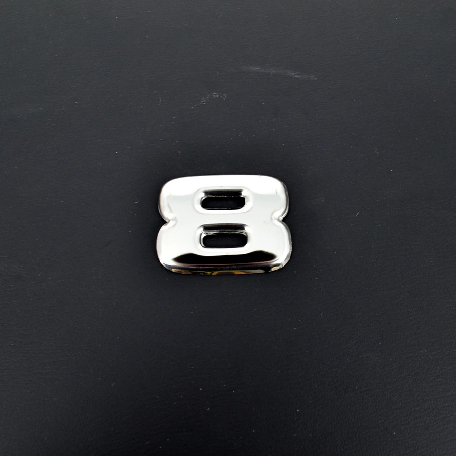 Декоративна Метална цифра „8“ за Scania S/R 2017+