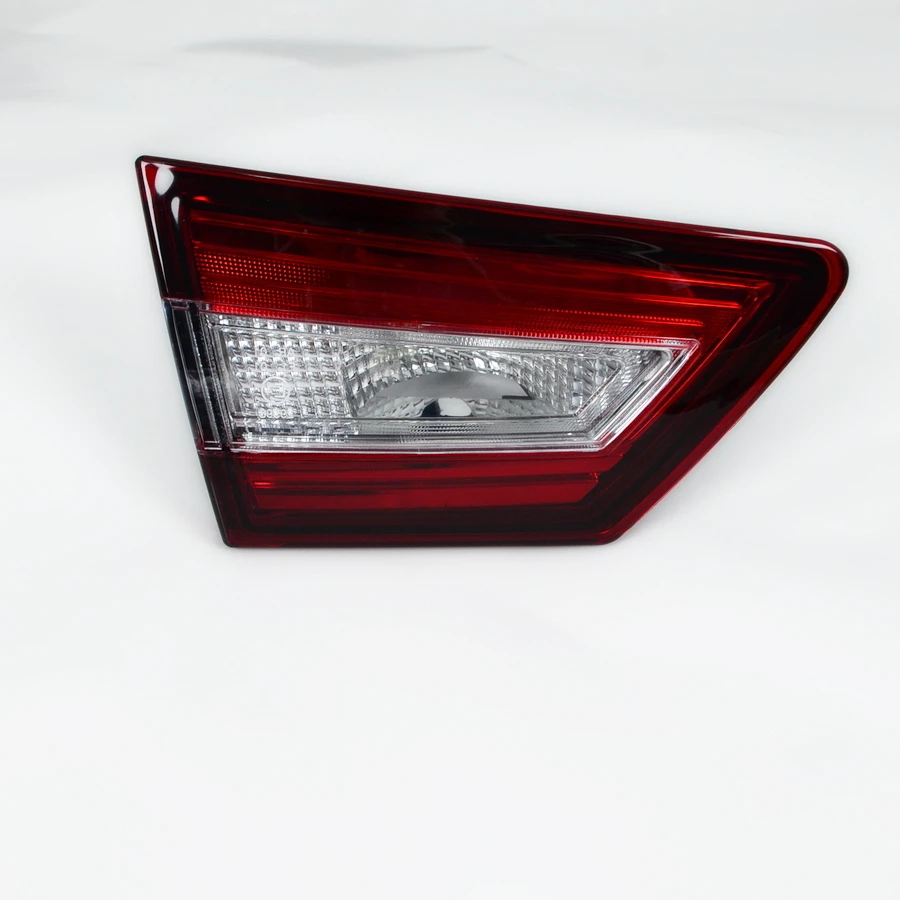 Ляв стоп за Renault Clio, 2012-2020, без цокъл, хечбек Ляв стоп за Renault Clio,2012-2020,без цокъл,хечбек