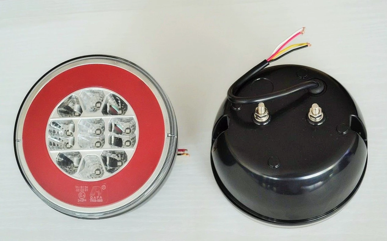 trs008-2.jpg