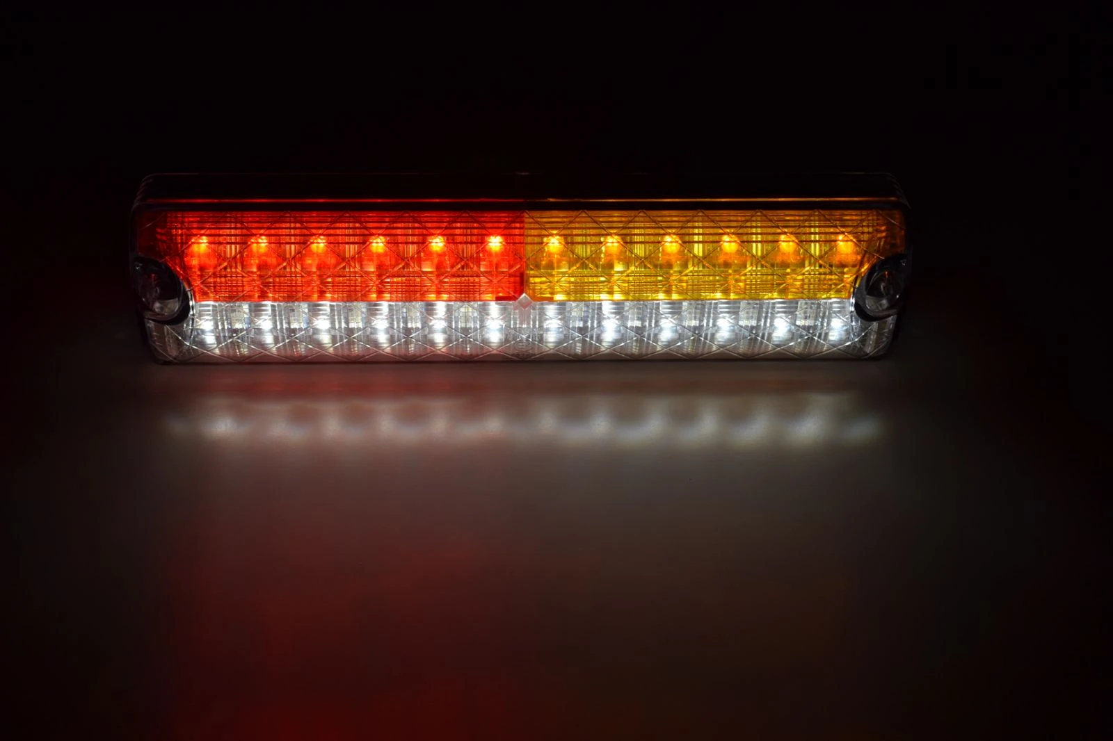 LED стоп с 4 функции, тип дълъг габарит,10-30V - Ляв