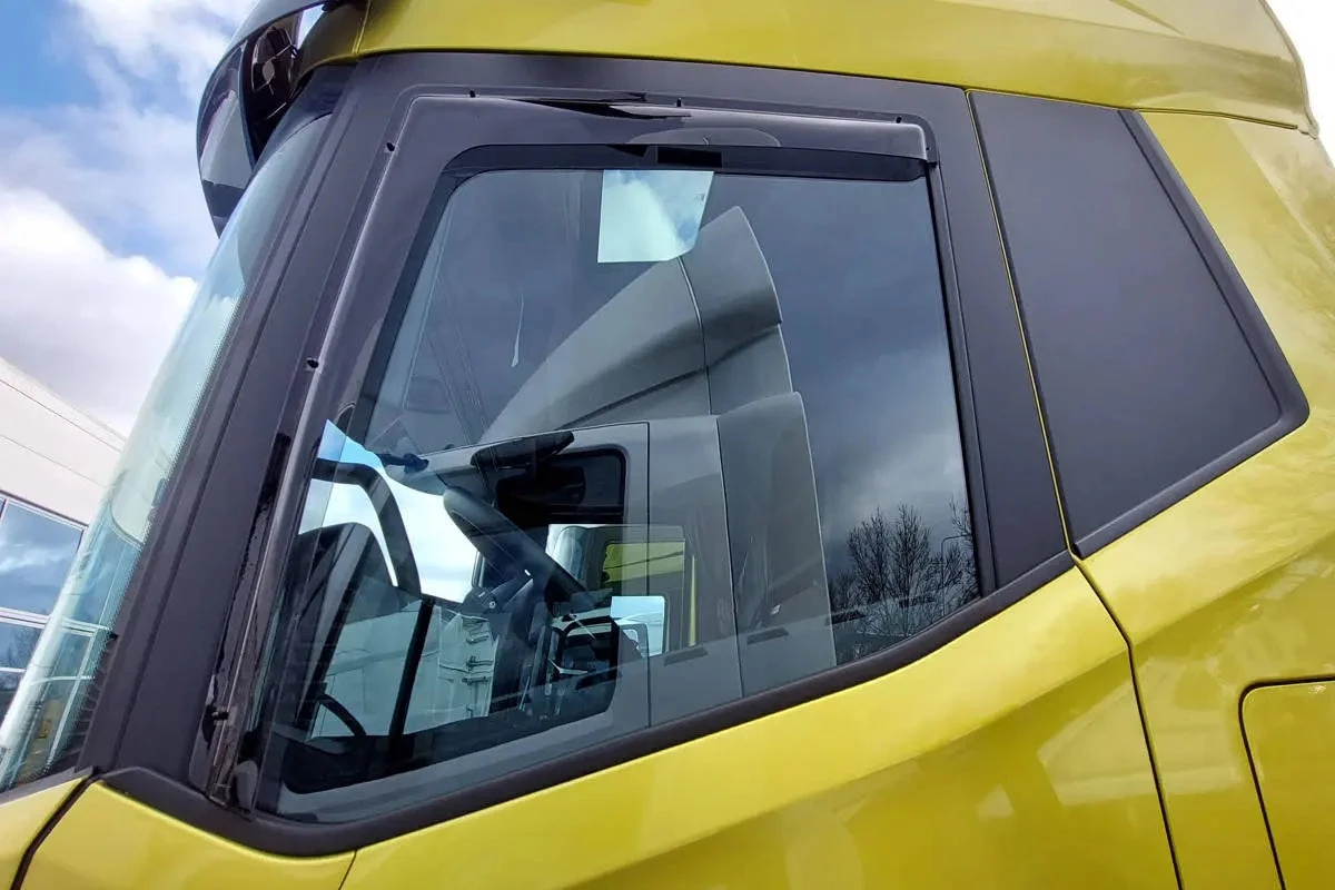 Комплект ветробани за DAF XG 2023+ dc5d9e61-82de-06d0-047a-824d6d676bc2.jpg