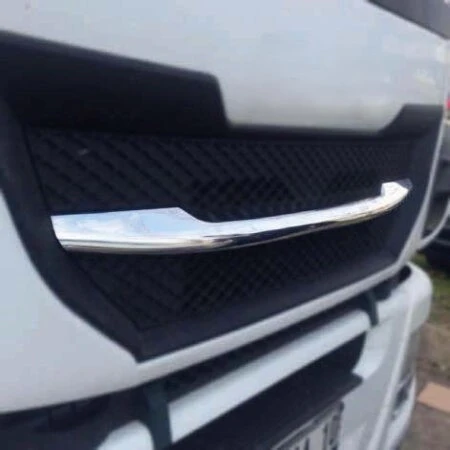 3D лайсна за предна решетка за Iveco Stralis Hi-WAY